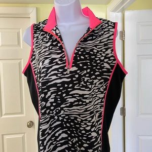 Women’s “Tail” sleeveless golf shirt.
